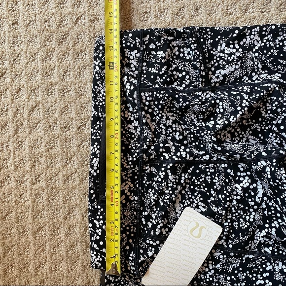 BNWT lululemon tight stuff tight SZ 8 - Picture 6 of 6